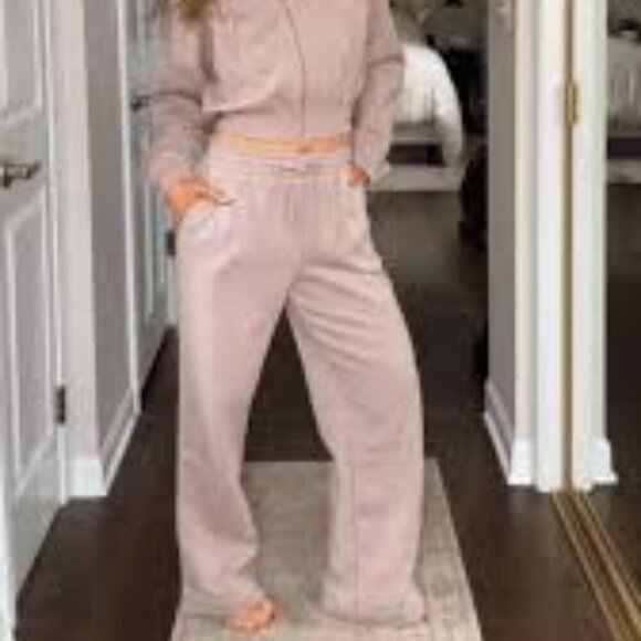 Victoria's Secret Velour High Rise Wide Leg Pants + Sweater Tracksuit SET Large - Picture 2 of 7